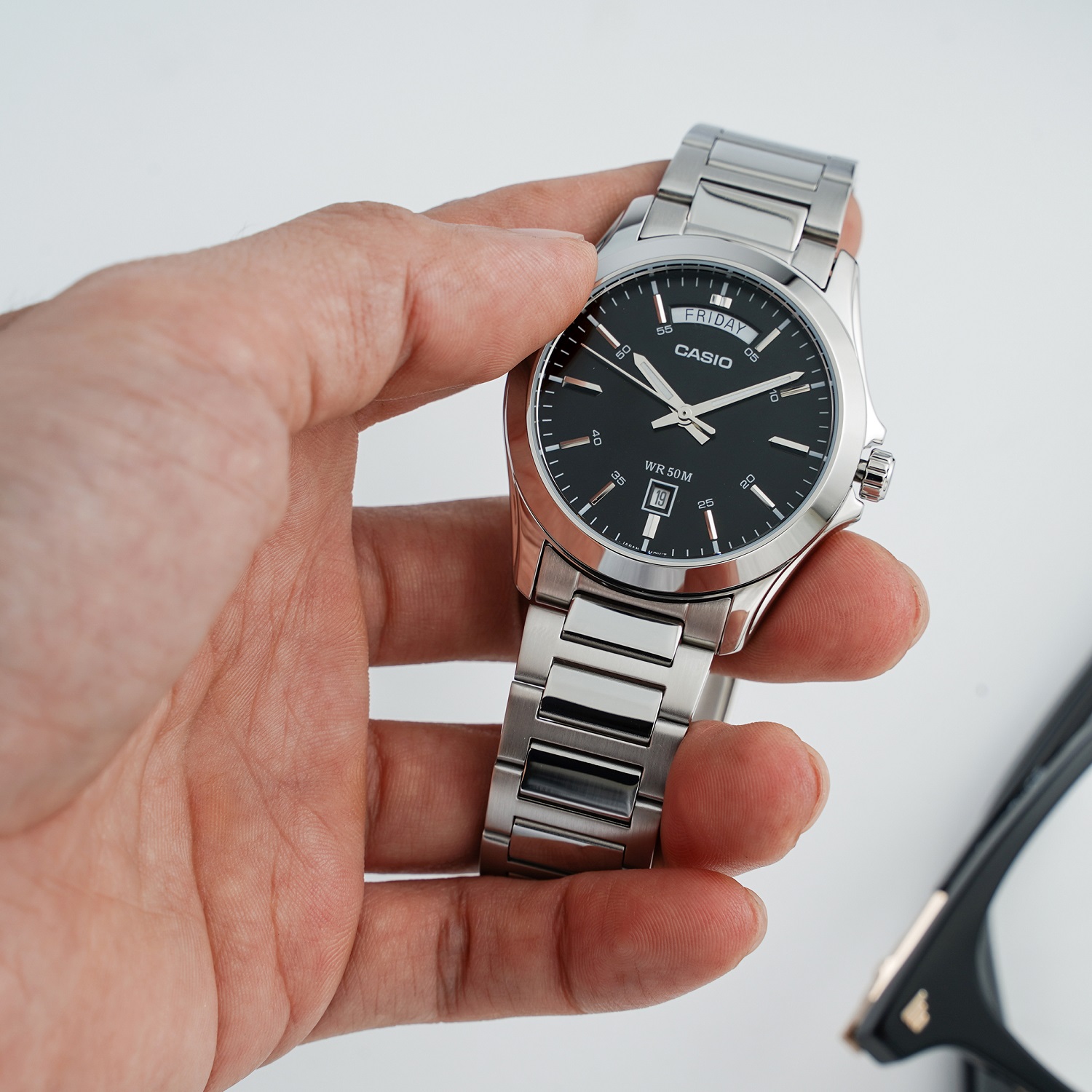 Mô tả Đồng Hồ Casio Nam MTP-1370D-1A1VDF Mặt Tròn Màu Đen Dây Kim Loại Chính Hãng - 1