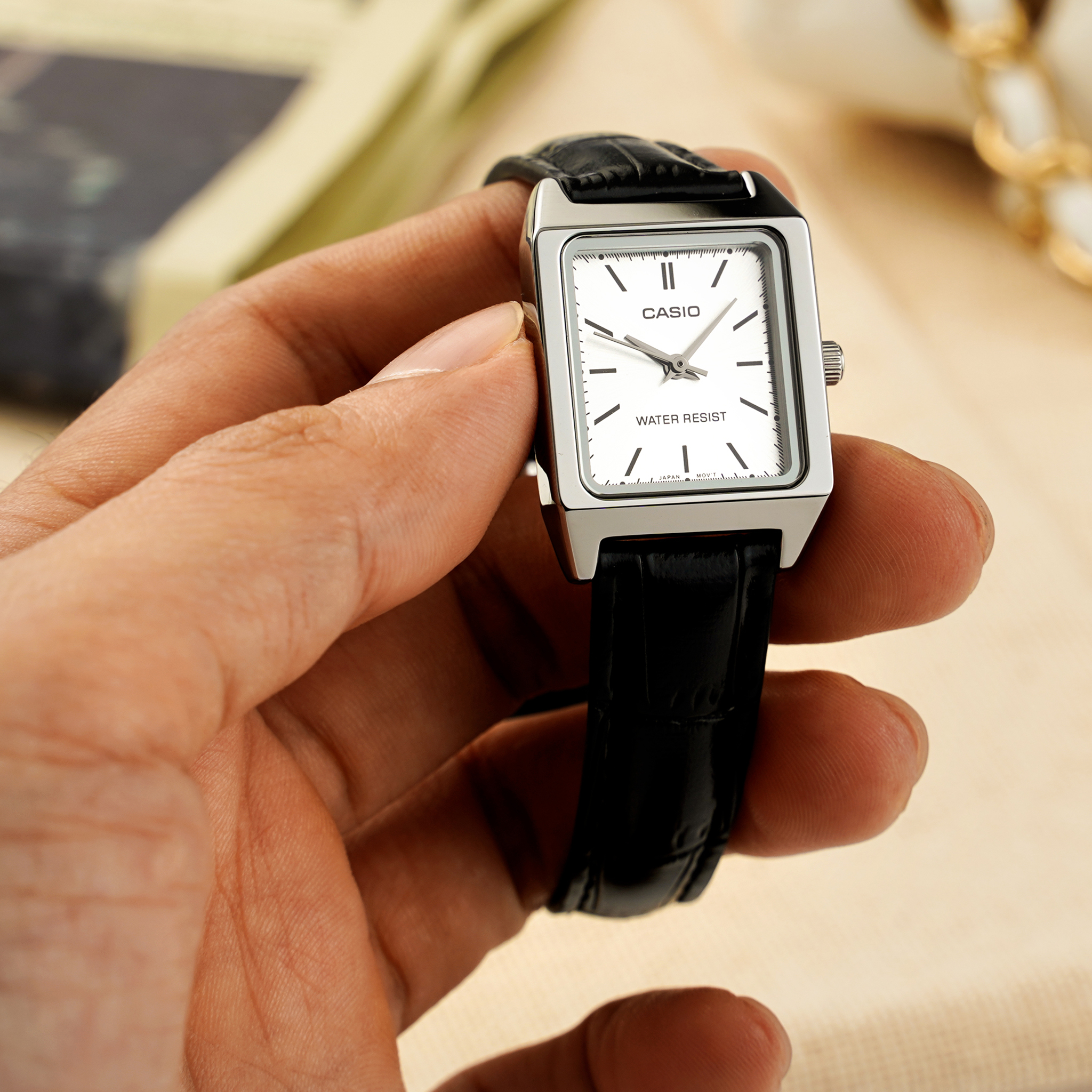 Mô tả Đồng Hồ Casio Nữ LTP-V007L-7E1UDF Mặt Vuông Dây Da Chính Hãng - 1