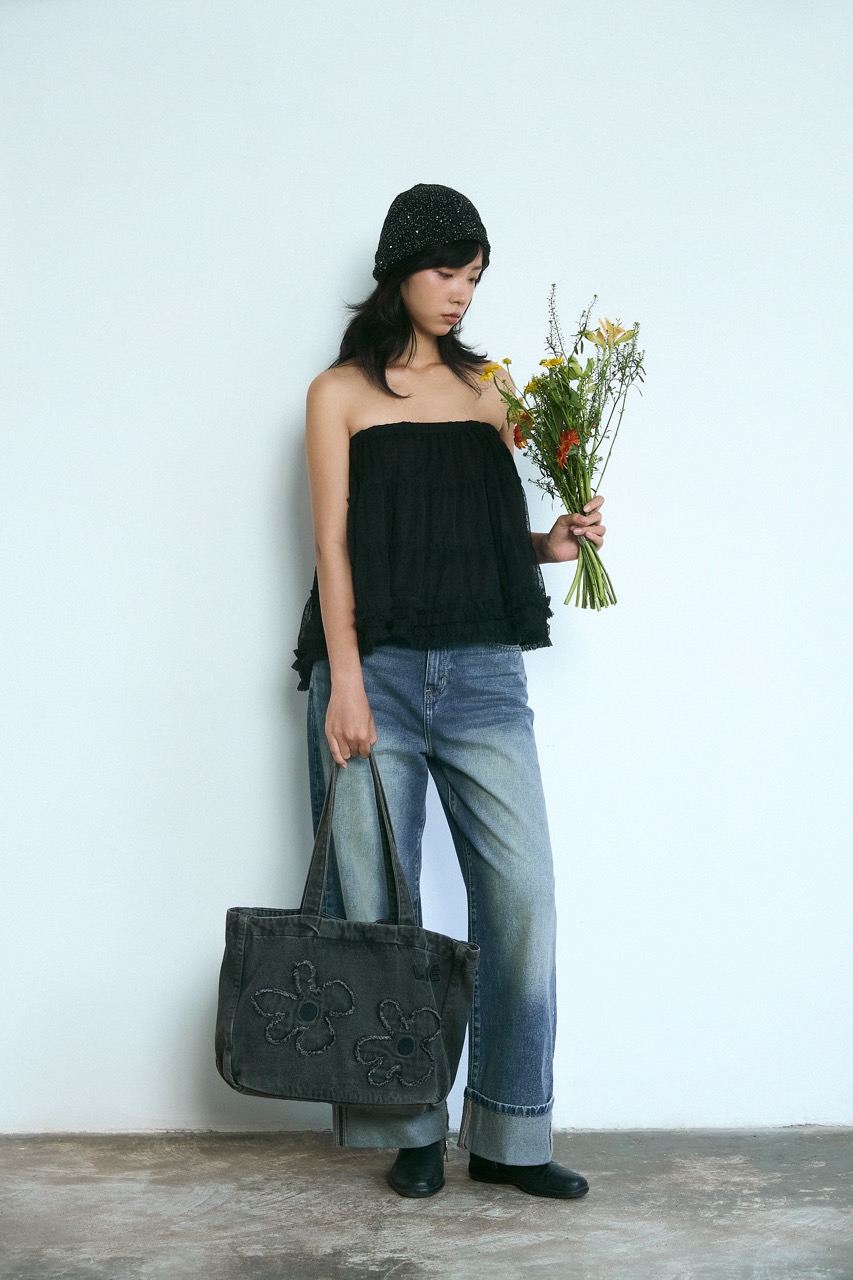 Mô tả LIBÉ WORKSHOP - Túi tote vải denim thêu hoa hoạ tiết viền rách màu xám - 1