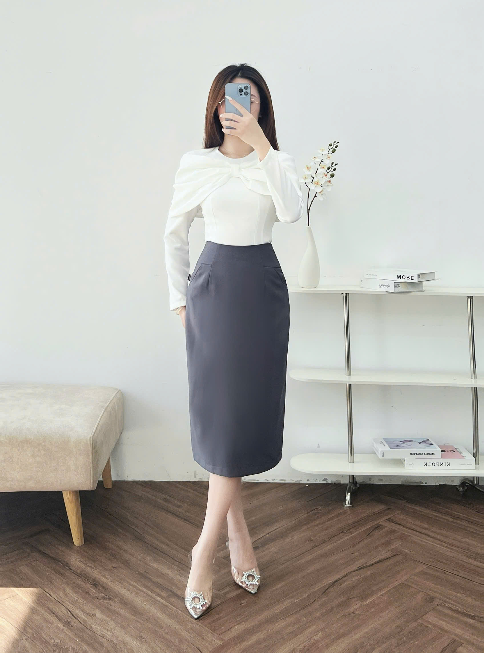 Mô tả Chân Váy 𝐂𝐂𝐇𝐀𝐓 Dáng Bút Chì Cạp Bổ Chất Tuytsi Cao Cấp Mềm Mịn 93CDS2009OT - 5