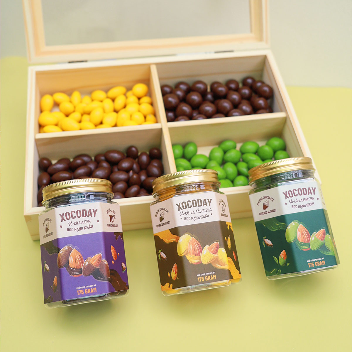 Mô tả Sô-cô-la bọc hạnh nhân Xocoday - Kết hợp hoàn hảo của chocolate thơm nồng cùng hạnh nhân giòn thơm - Hủ 175g - Heyday - 2