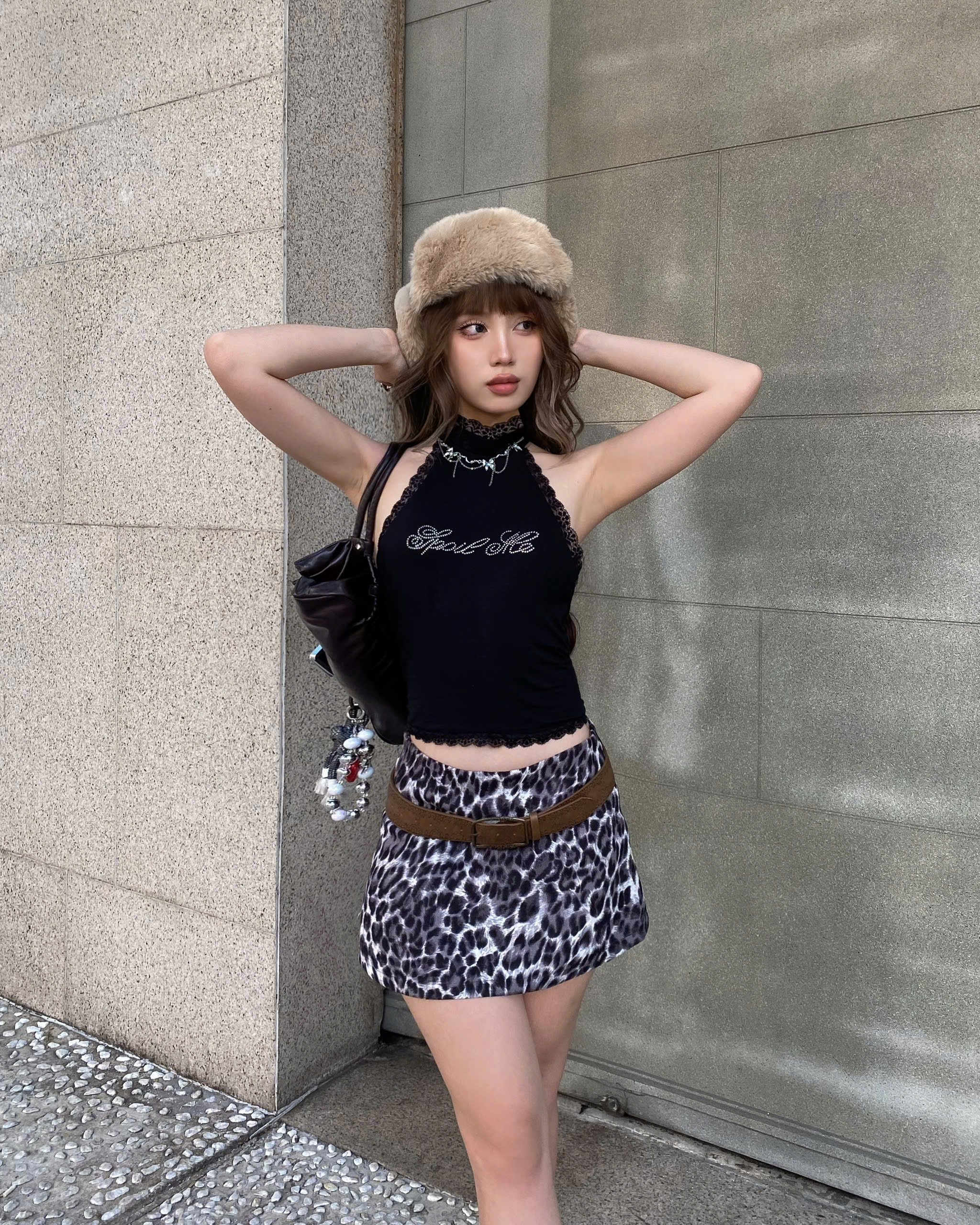 Áo yếm hở lưng croptop SPOIL ME phối ren đính đá lấp lánh ôm body - Ảnh 1