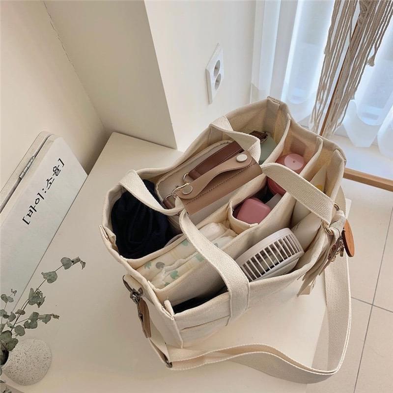 Mô tả Túi Bỉm Sữa KidsWorld Đựng Đồ Cho Mẹ Bé Thêu Gấu Đa Năng Nhiều Ngăn Phong Cách Hàn Quốc Sức Chứa Lớn - 3