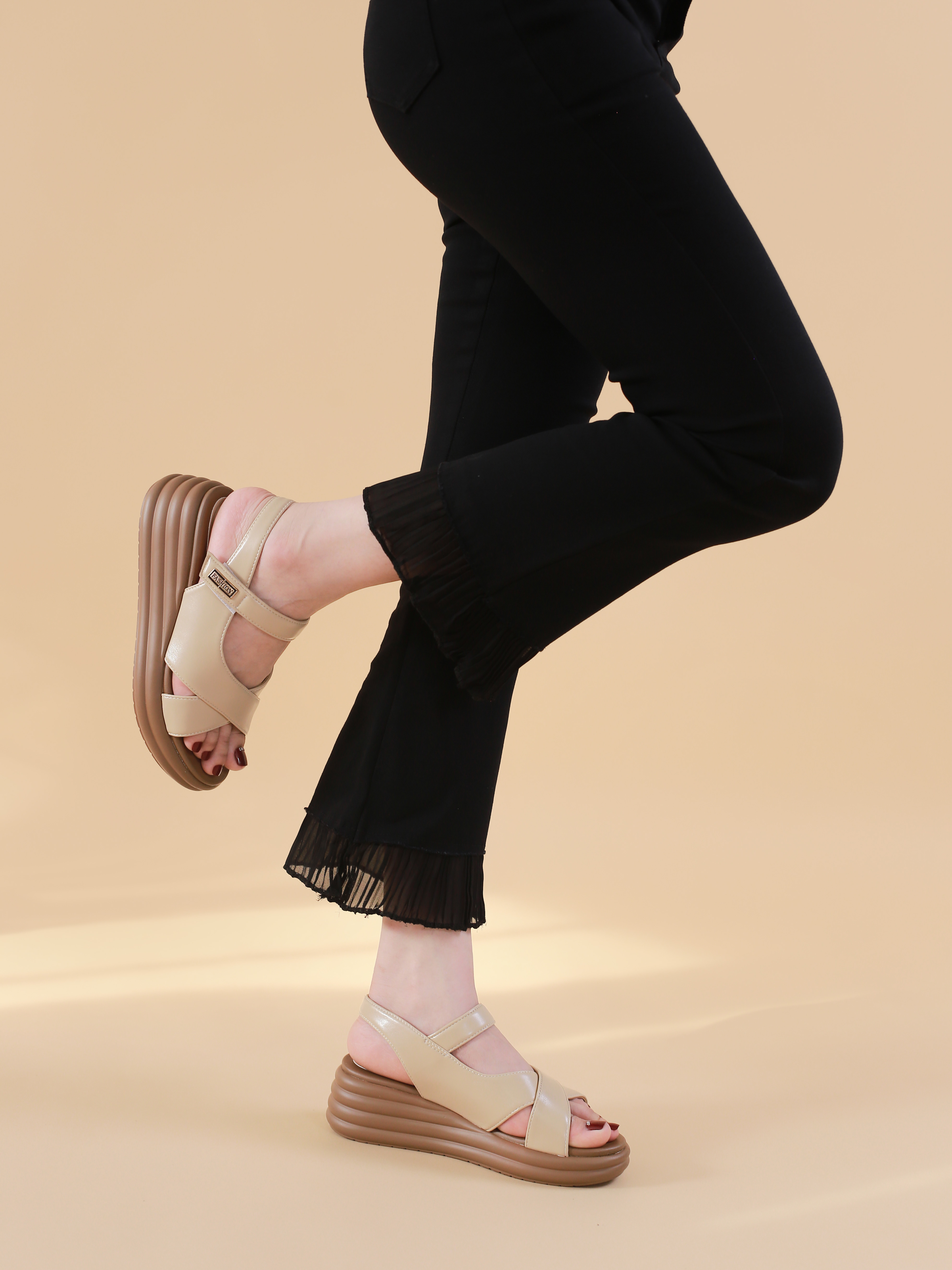 Mô tả Dép Sandal Bánh Mì Nữ Cillie Đế Cao 5cm Êm Mềm Chống Trơn Quai Da Trơn SD29 - 2