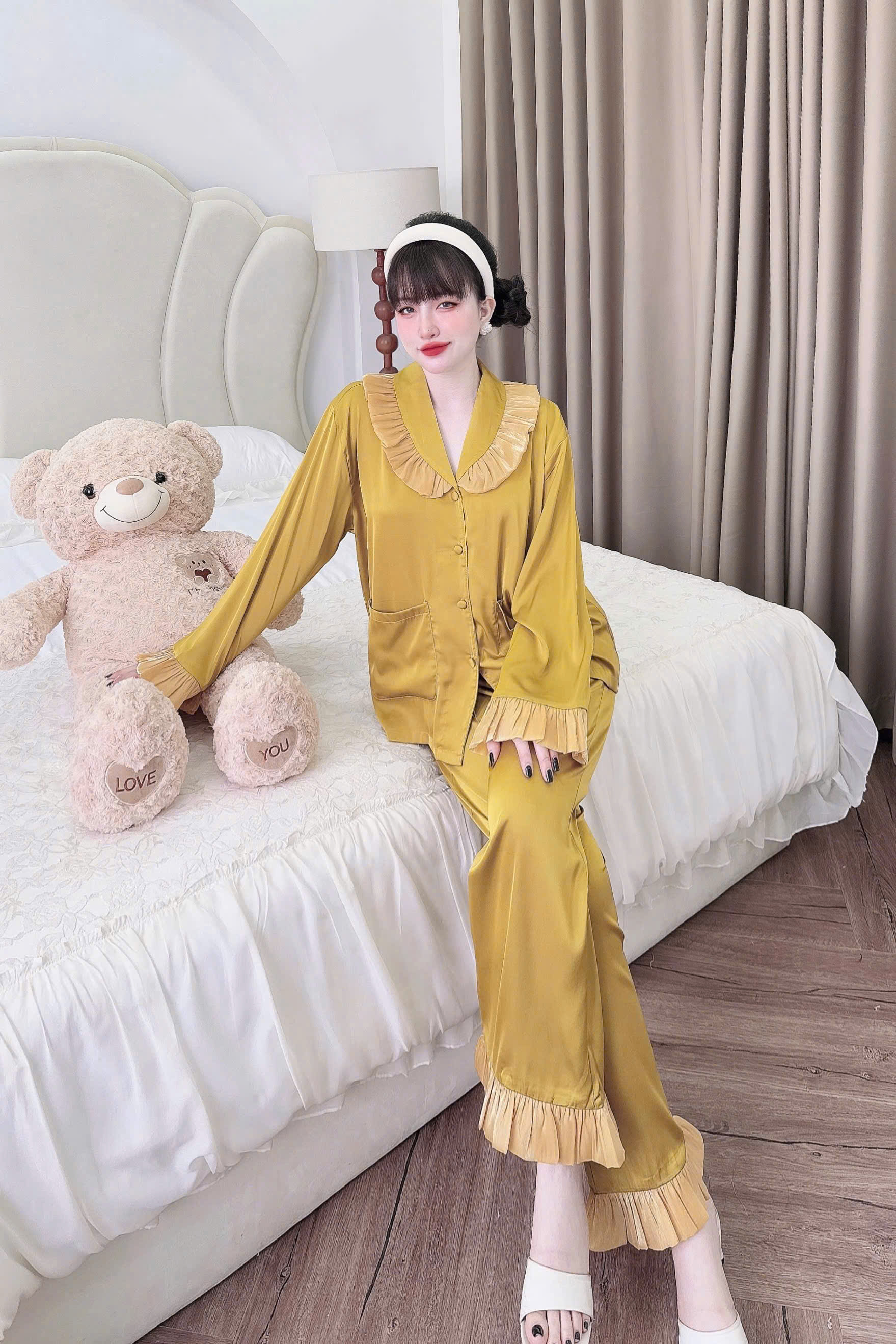 Bộ Đồ Ngủ Nữ Sang Trọng