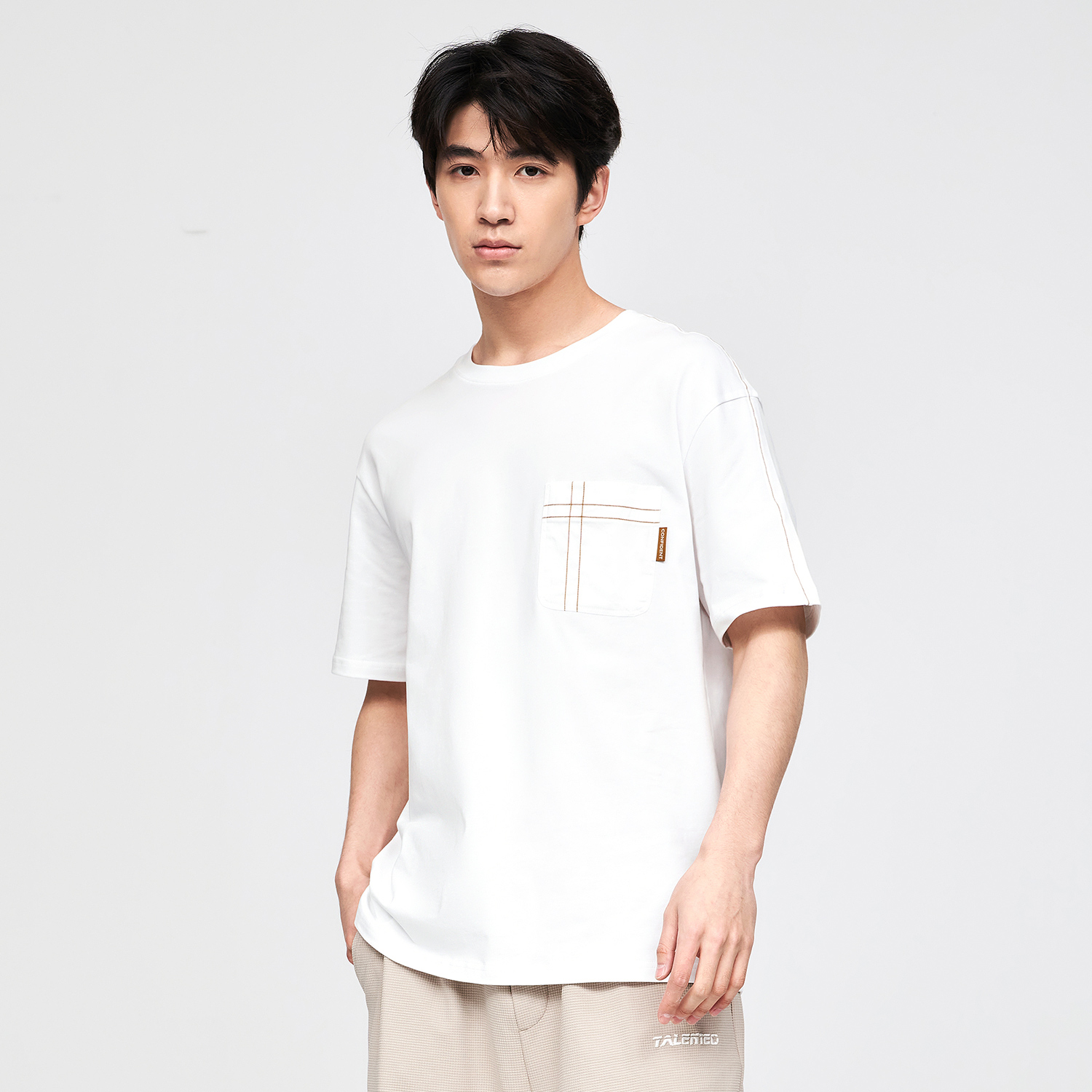Mô tả Áo thun nam HLA tay ngắn phối túi kẻ, chất liệu 100% cotton thấm hút mồ hôi màu trắng/xám/đen - 1