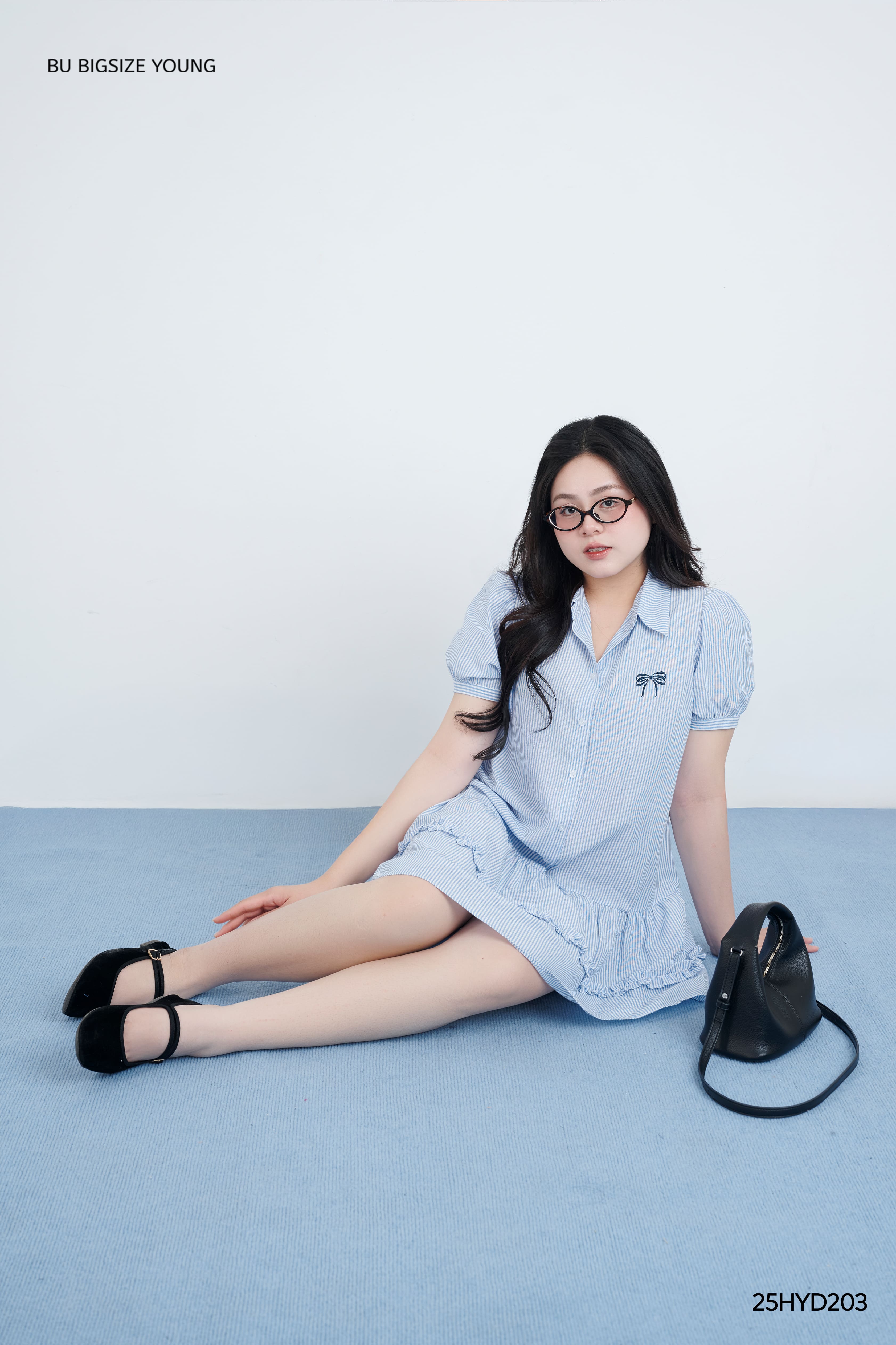 Mô tả Đầm sơ mi xếp ly cạp thấp kẻ BIGSIZE (55kg đến 95kg) – 	25HYD203 - [BU Bigsize Young] - 3