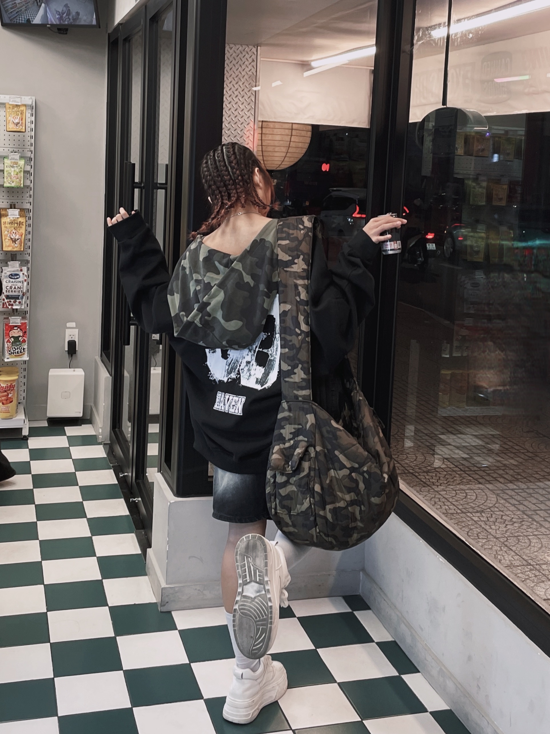 Áo hoodie form rộng in số 90 phối nón camo rằn ri Haven Studio chất nỉ ...
