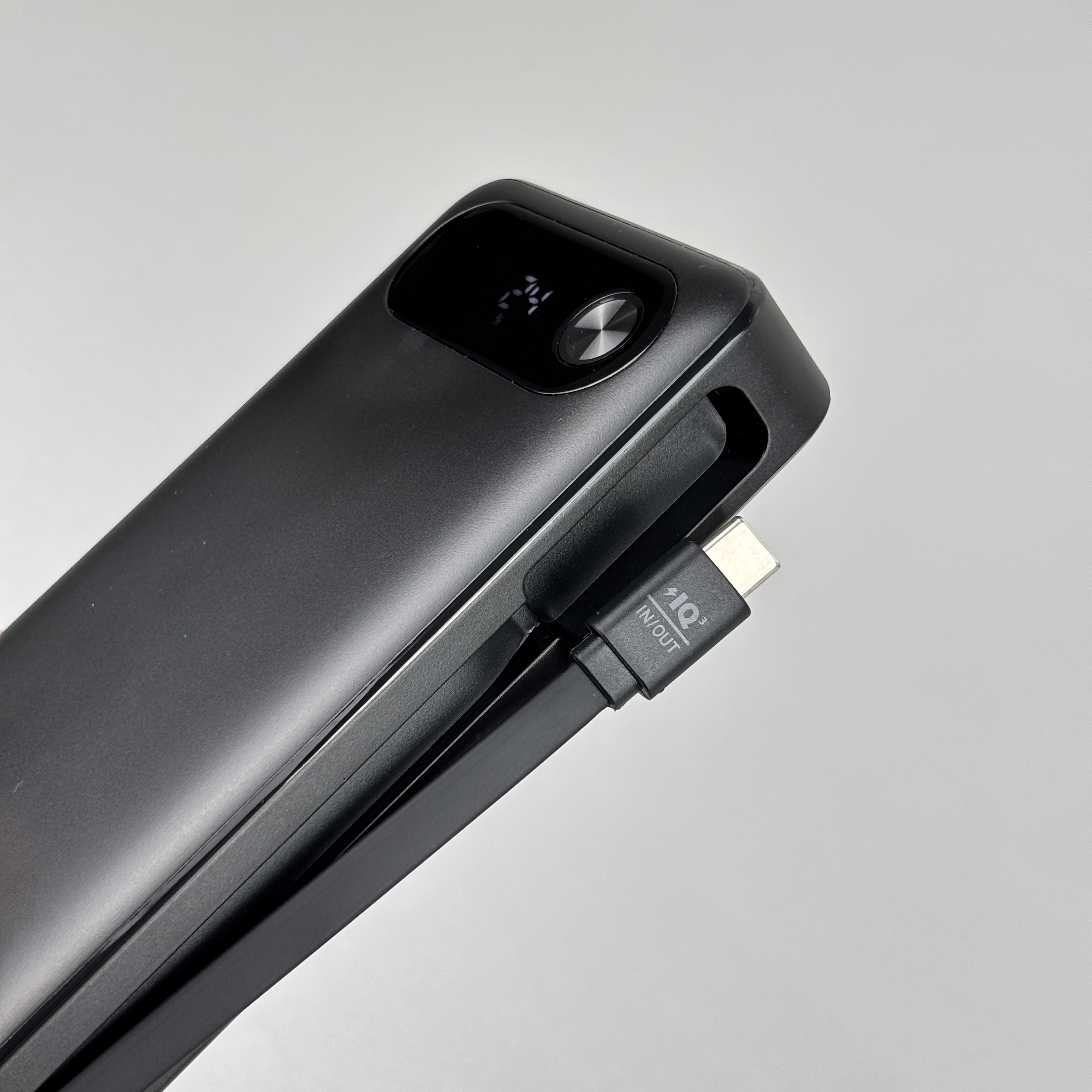 Pin dự phòng Anker A1383 20000mAh tích hợp cáp Type C công suất 87W ...
