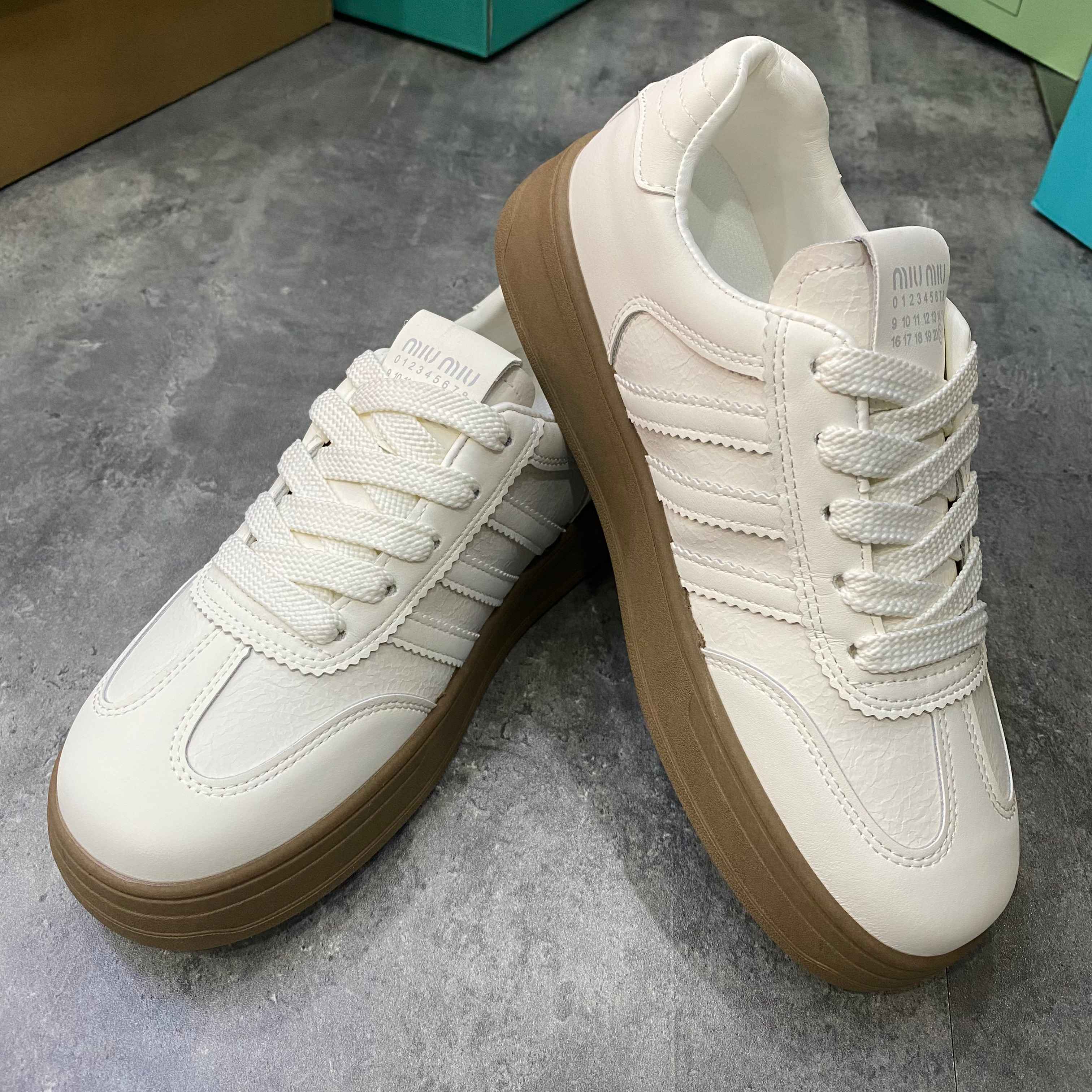 Giày thể thao nữ S1581, Giày nữ form basic gọn nhẹ, Sneaker nữ họa tiết ...