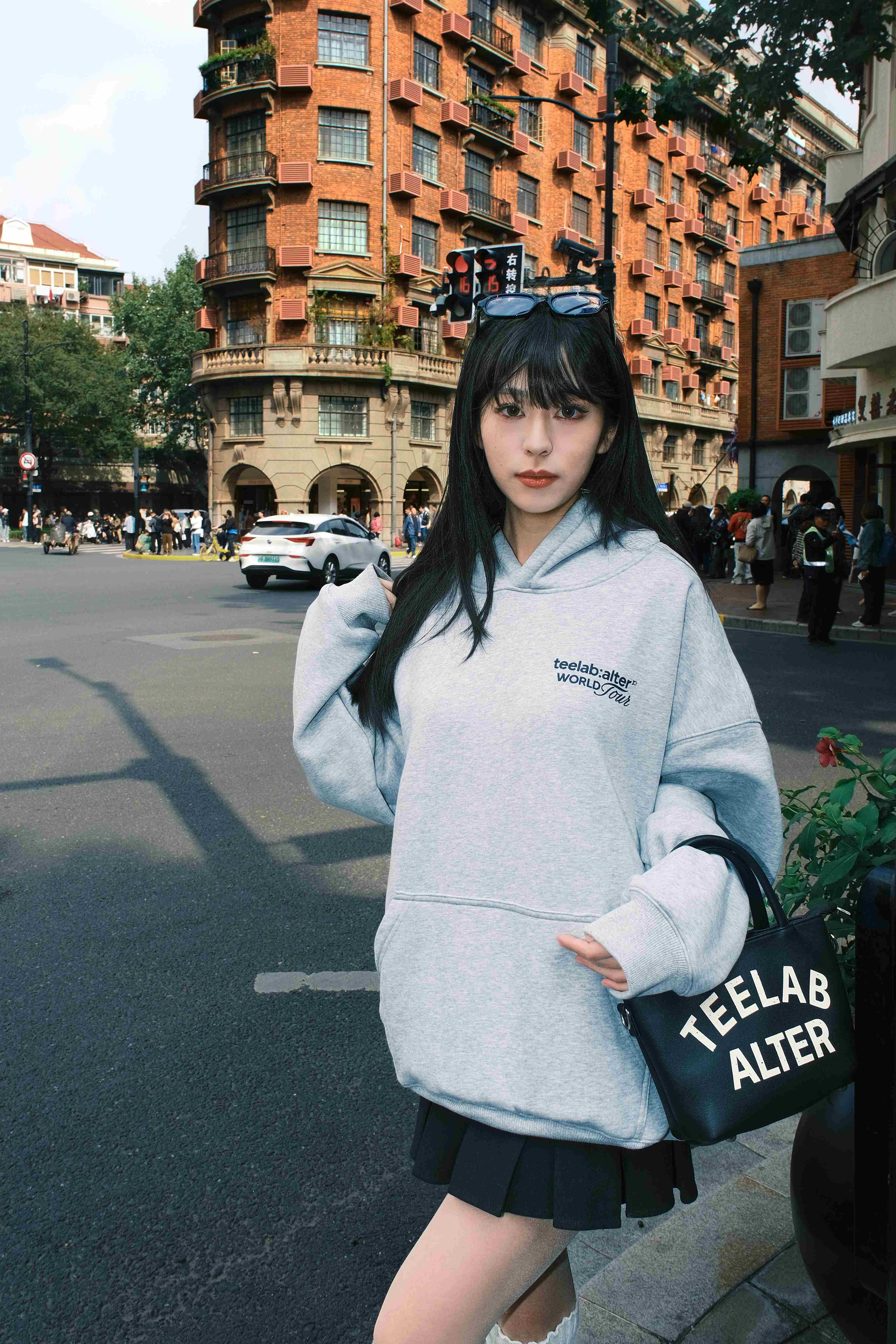 [NEW ARRIVAL] Áo Hoodie Semi-Boxy Teelab World Tour 2026 Special ...
