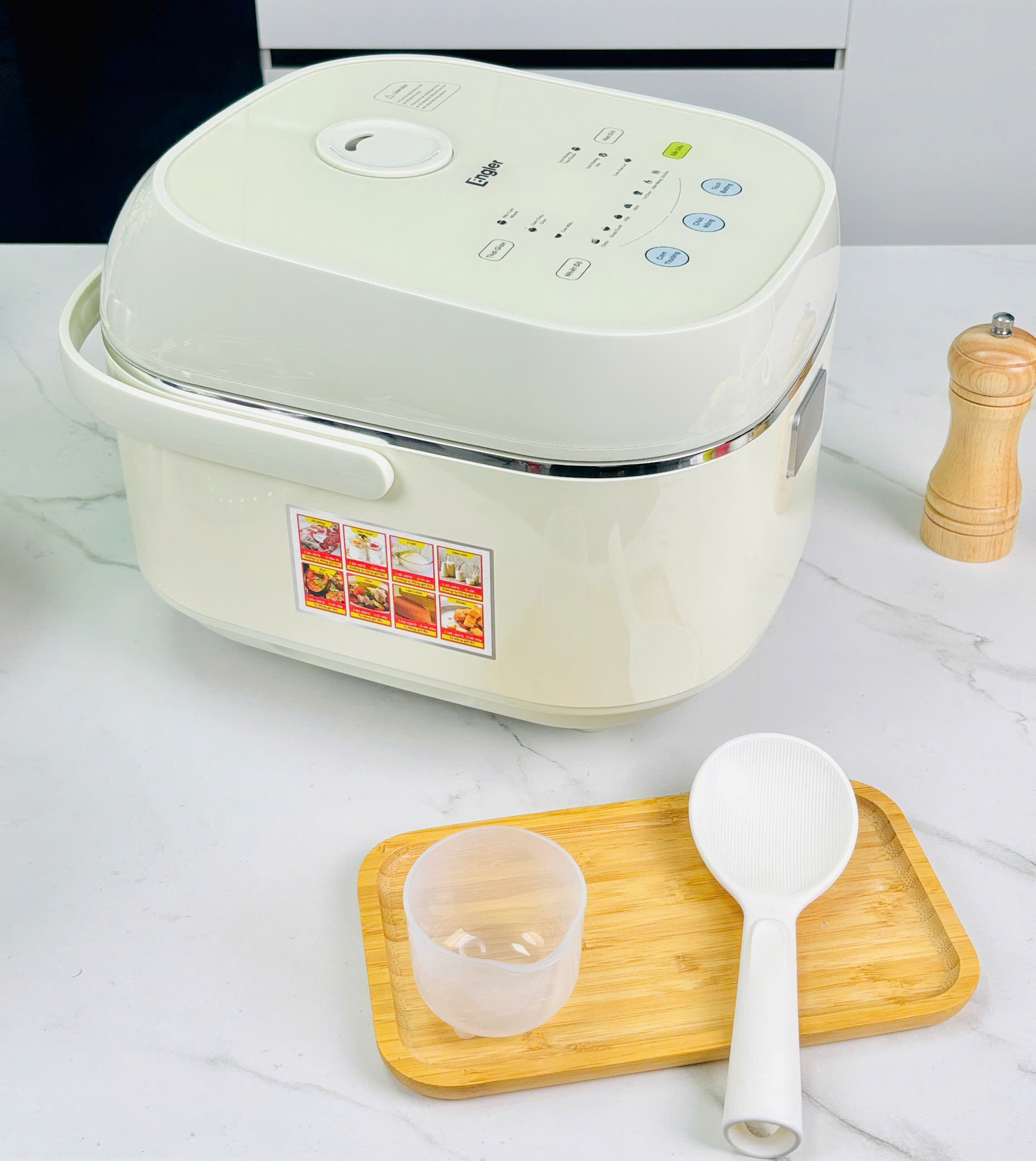 Nồi cơm tách đường ENGLER EL9102 dung tích 2L công suất 800w điều