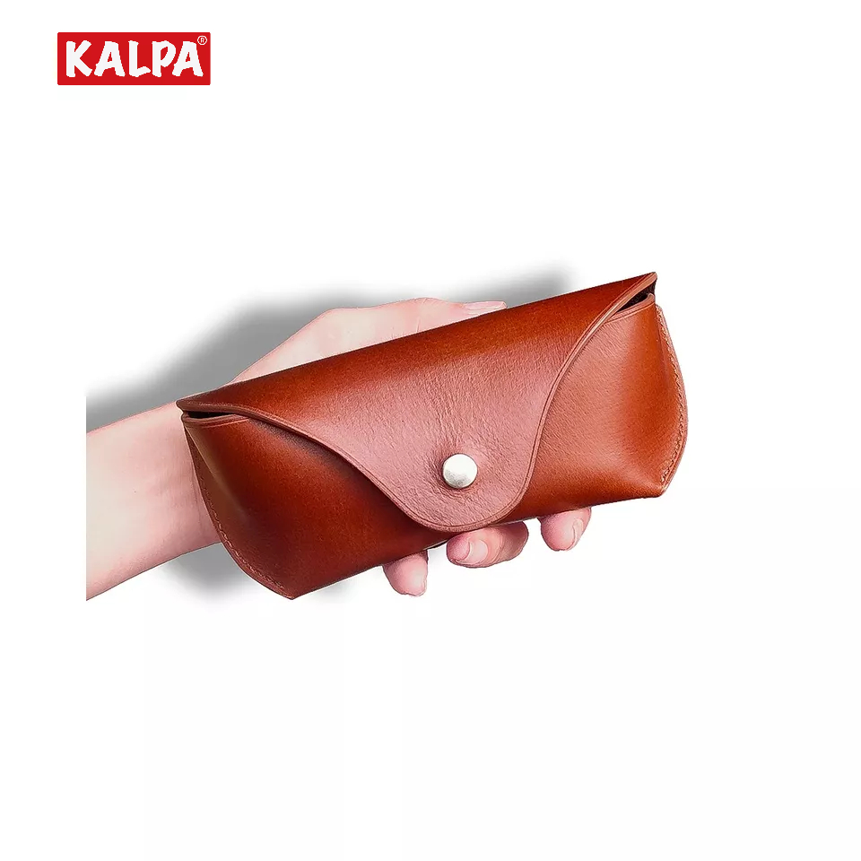 [Handmade] Hộp đựng kính da bò Pull-up, có đai đeo thắt lưng – Kalpa Athens | Leather Glasses Case