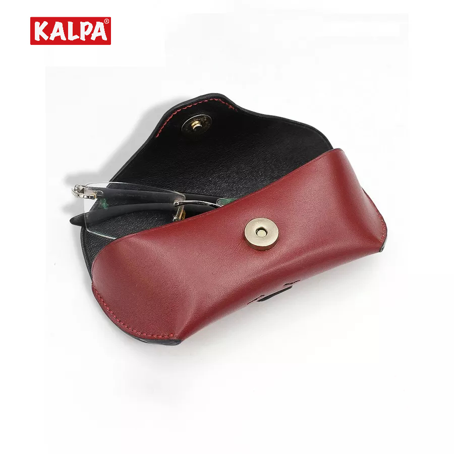 [Handmade] Hộp đựng kính da bò Pull-up đỏ đô, có đai đeo thắt lưng – Kalpa Athens | Leather Glasses Case