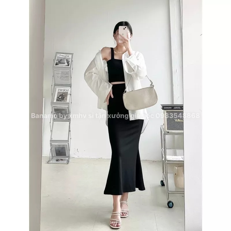Chân váy đuôi cá dáng dài màu đen phong cách Ulzzang Hàn Quốc tôn dáng cực đỉnh.