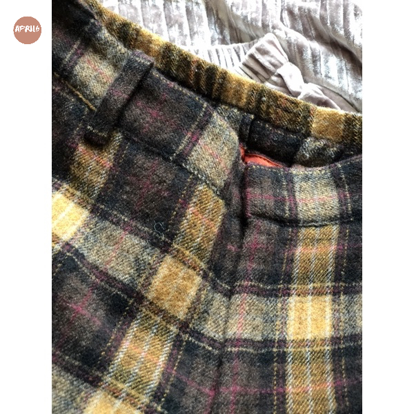 Quần Vintage ống loe, quần tây các loaị. Số đo sẵn trên ảnh, hình thật Shop tự chụp xem mẫu tại Insta: April6 Clothing