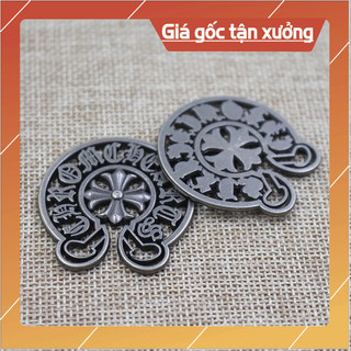 Logo chrome heart tròn dùng để dán balo, ví túi sách(1 cái)