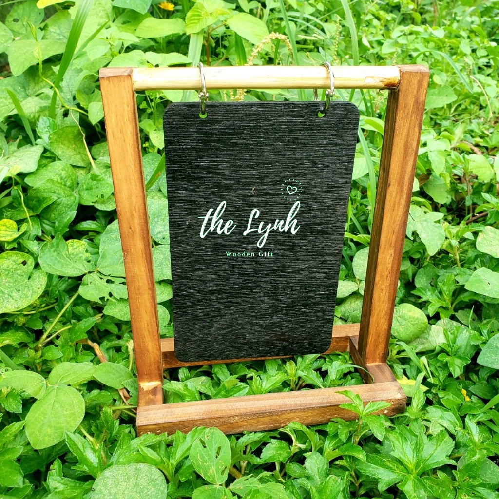 Giá Treo Gỗ Menu để bàn A5 có khoen tròn - LYNH DECOR