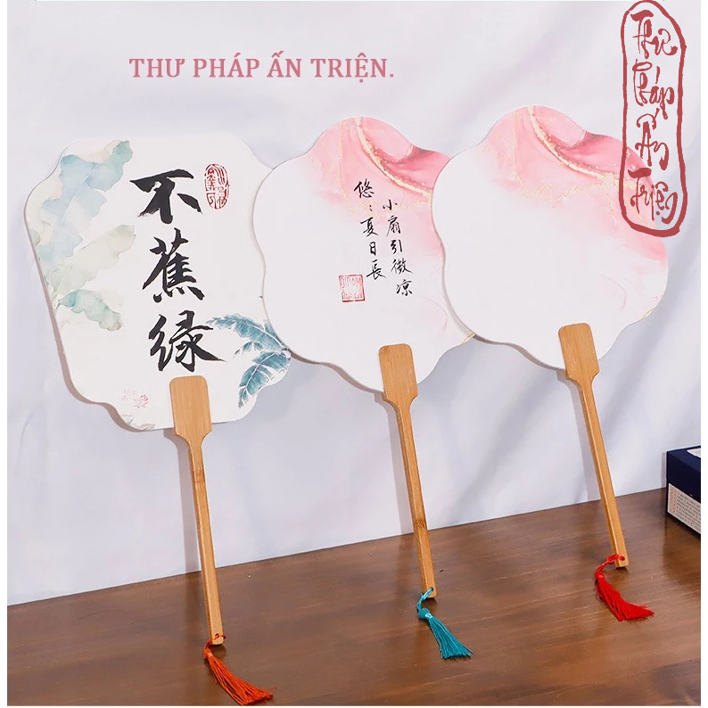 QUẠT TRÒN GIẤY XUYẾN CHỈ VIẾT CHỮ THƯ PHÁP PHONG CÁCH CỔ TRANG