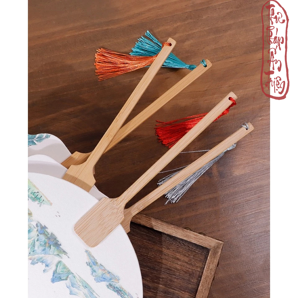 QUẠT TRÒN GIẤY XUYẾN CHỈ PHONG CÁCH CỔ TRANG VIẾT CHỮ THƯ PHÁP