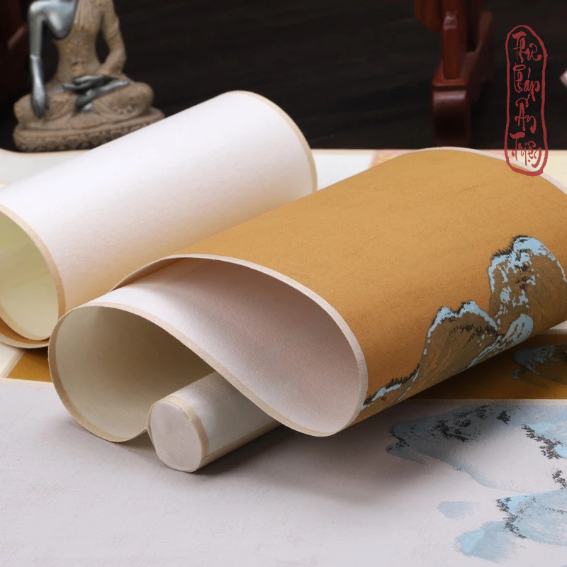 BIÊU BO LỤA THIÊN LÝ GIANG SƠN ĐỒ SIZE MINI 14X68CM IN THỦY MẶC THƯ PHÁP
