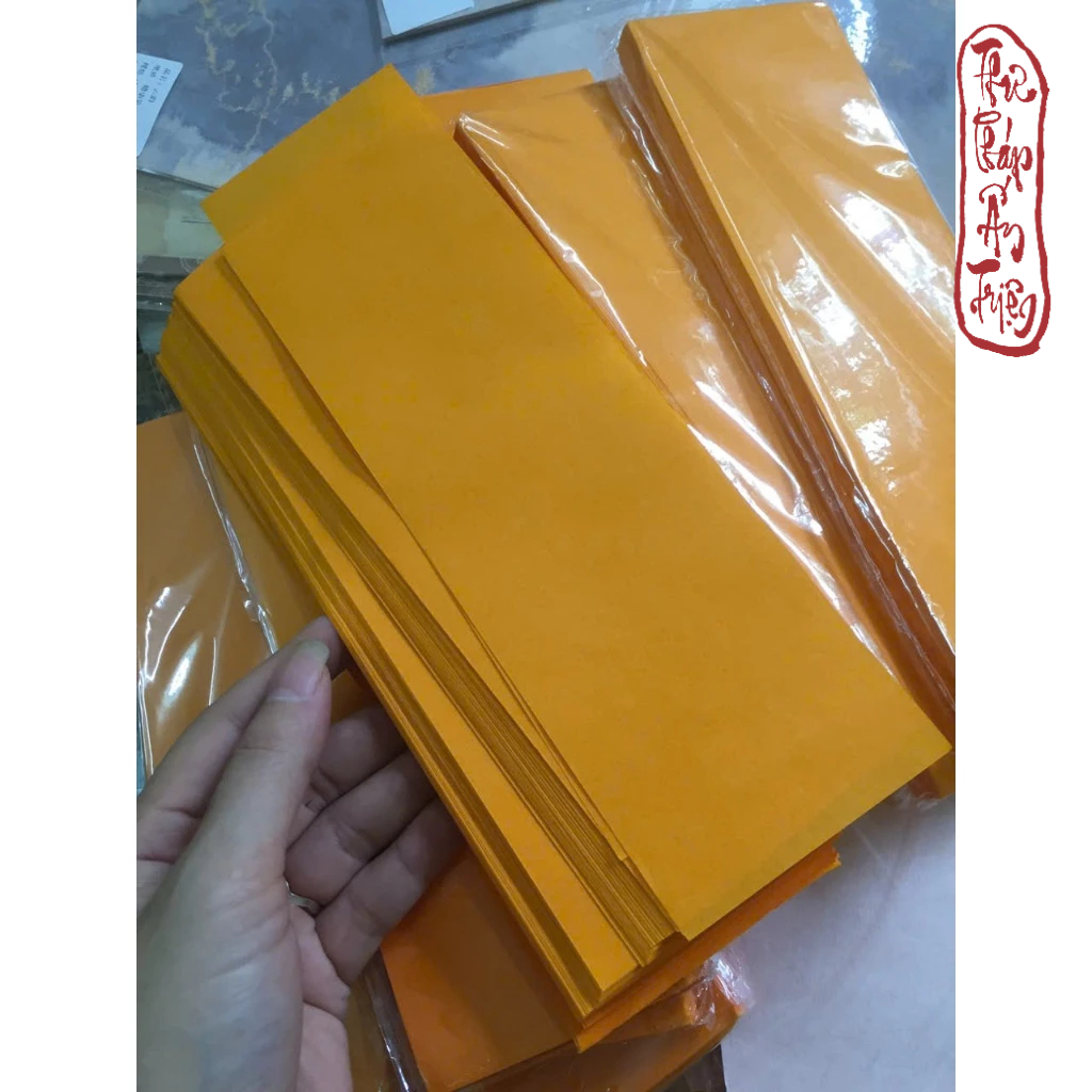 Giấy hoàng chỉ, mực chu sa giấy tuyên chỉ vàng chuyên dụng vẽ thư pháp, vẽ phù, đóng ấn, triện khổ 7cmx21cm (100 tờ)