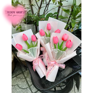 Bó hoa tulip 3 bông cực xinh xắn