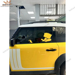 Tem dán kính xe hình Simpson lái xe vui nhộn