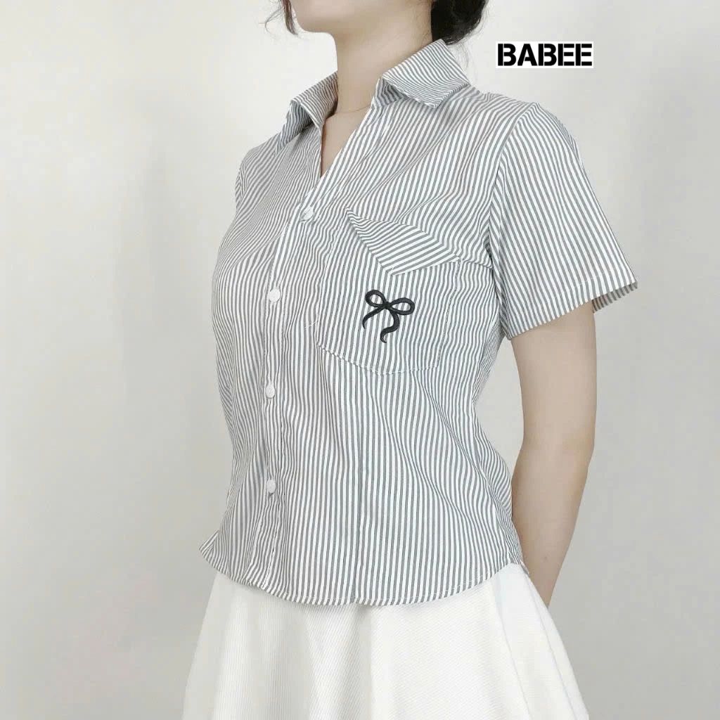 Áo Sơ Mi Nữ BABEE Cổ V Tay Ngắn Chiết Eo Buộc Nơ Sau Túi Gập Thêu Nơ Xinh Xắn Trẻ Trung Năng Động