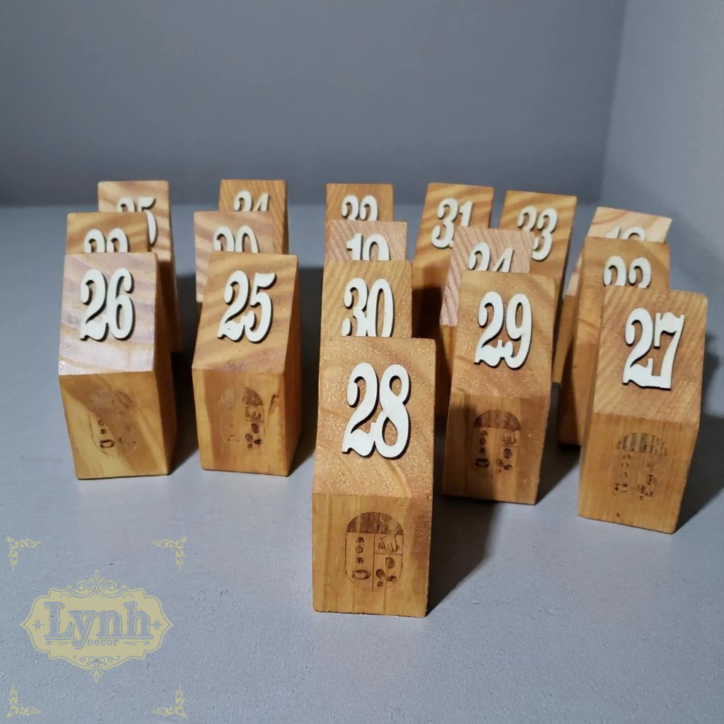 Thẻ số bàn cà phê hình trụ vuông gỗ độc đáo miễn phí khắc logo . Tặng khay khi mua 20 Số - Lynhdecor