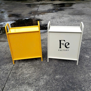 Standee Sắt Kệ Hoa Quảng Cáo Ngoài Trời - FeFACTORY