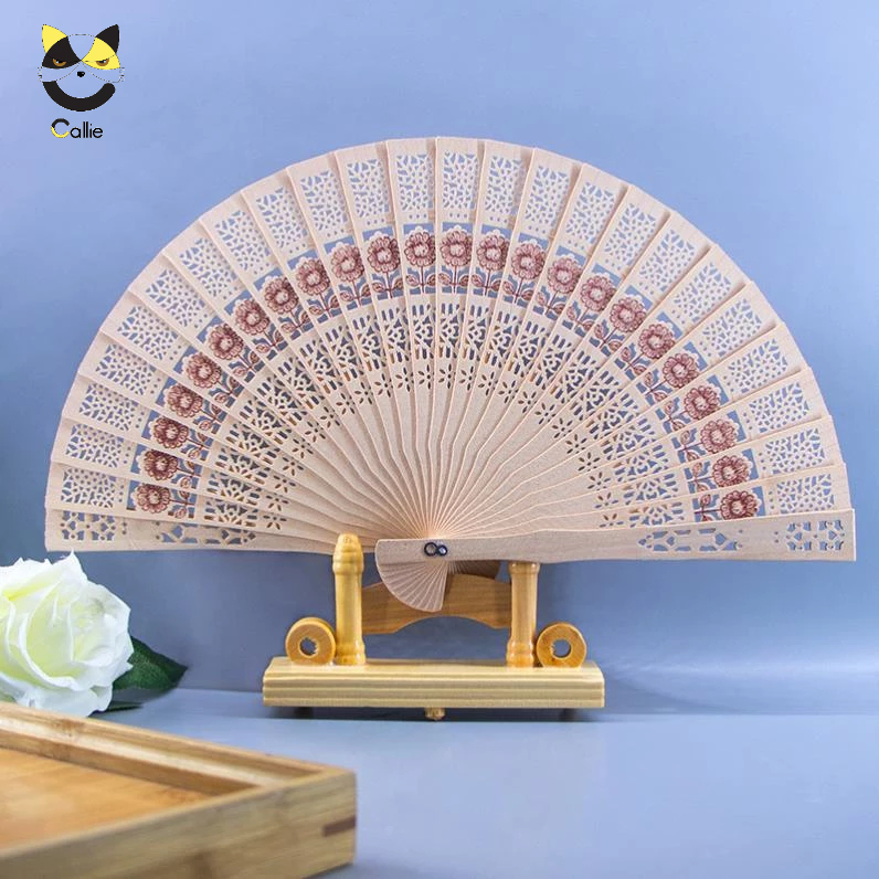 Quạt gỗ quạt tre phong cách cổ trang độc đáo dùng trong decor bàn trà ...