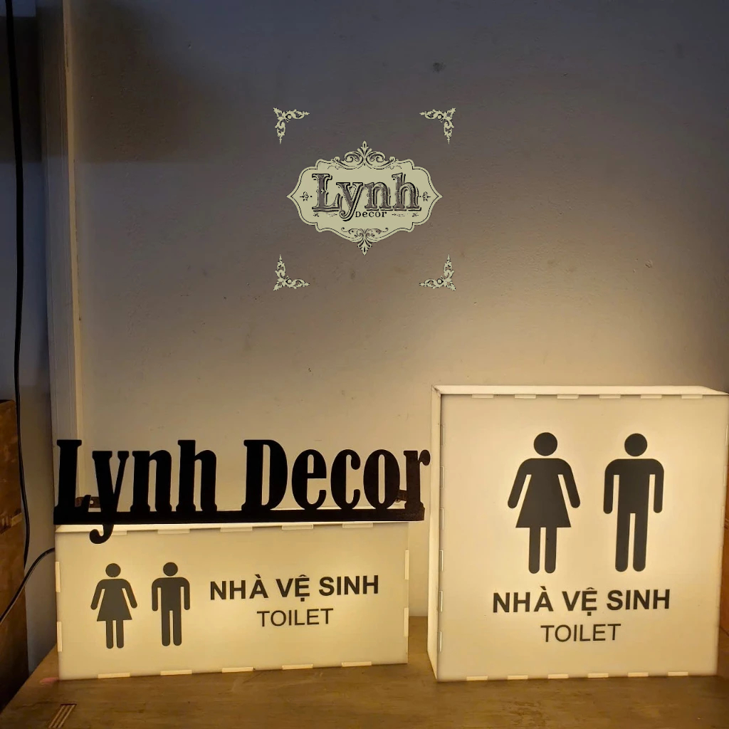 Hộp đèn mica Toilet LIGHTBOX không viền led chữ đèn sáng 5 mặt,LYNHDECOR FREETHIẾT KẾ THEO YÊU CẦU