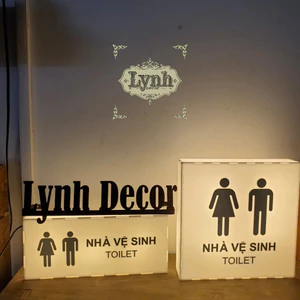 Hộp đèn mica Toilet LIGHTBOX không viền led chữ đèn sáng 5 mặt,LYNHDECOR FREETHIẾT KẾ THEO YÊU CẦU
