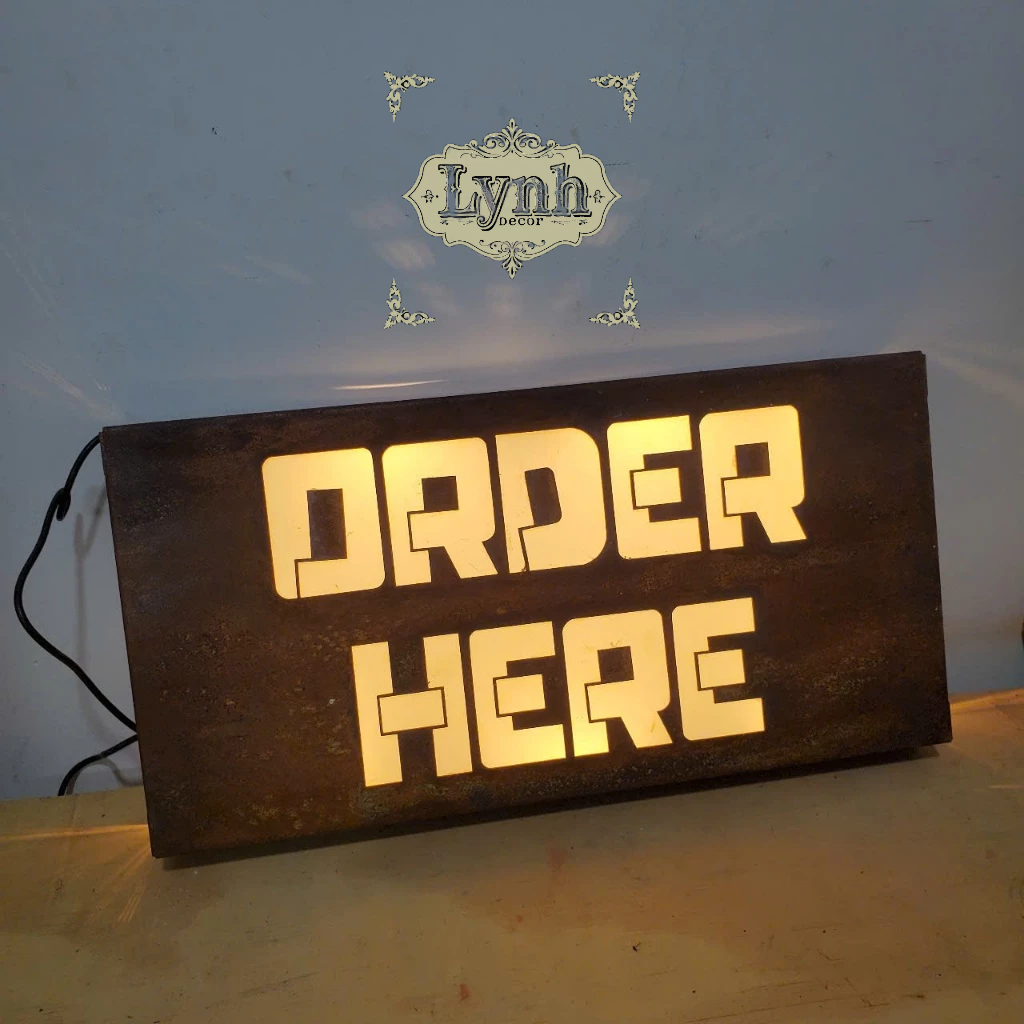 Bảng hiệu sắt Rỉ sét Order Here đèn LED treo tường ngoài trời, LynhDecor