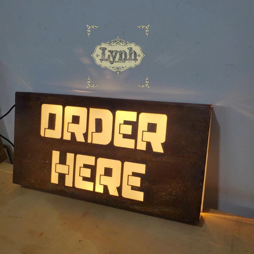Bảng hiệu sắt Rỉ sét Order Here đèn LED treo tường ngoài trời, LynhDecor