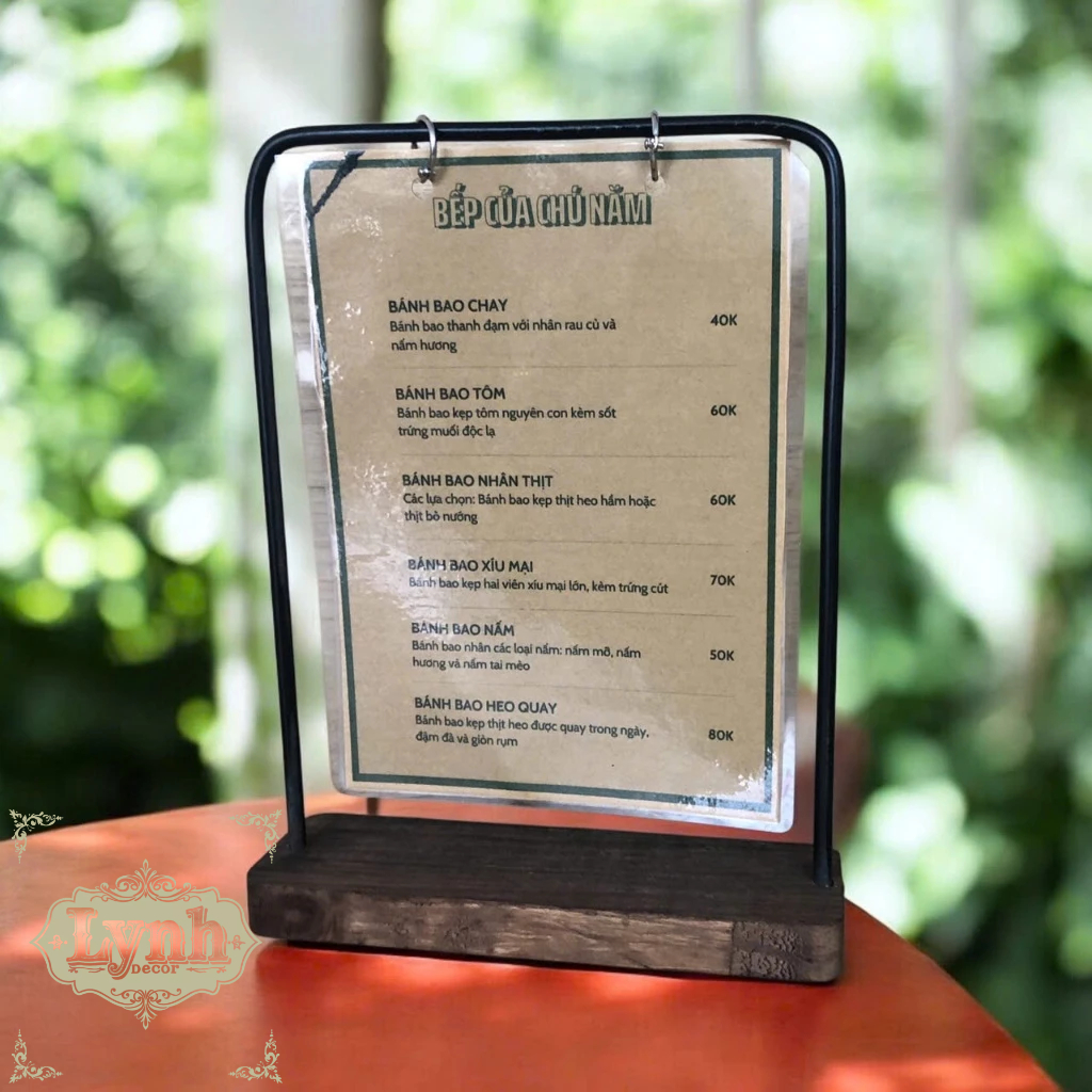 Giá treo Menu Size A5 khung sắt. Lynhdecor miễn phí khắc nội dung đế gỗ