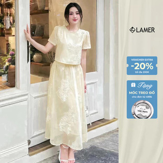 Áo nữ kiểu croptop tay ngắn cổ đính đá phối Chân váy dáng xòe, nhún eo SHE'S BACK S62L24H001, S61B24H003