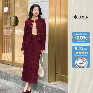 Áo Dạ Dáng Ngắn Cổ Tròn Trang Trí Hoa Đính Kèm Phối Chân Váy Dáng Ôm Cạp Liền Xẻ Sau LAMER L62F25T008 L65W25T028