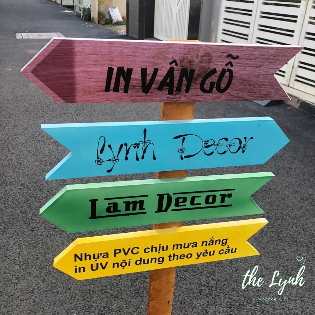 Bảng mũi tên bằng nhựa PVC in UV, chịu mưa nắng ngoài trời thoải mái | Lynhdecor miễn phí thiết kế