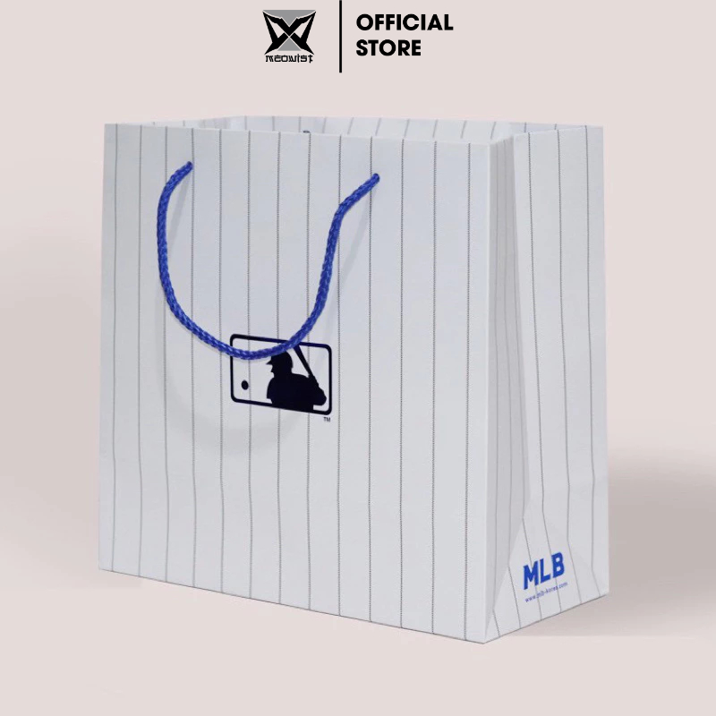 Túi giấy có quai MLB đựng đồ hãng size medium vừa mũ túi nhỏ