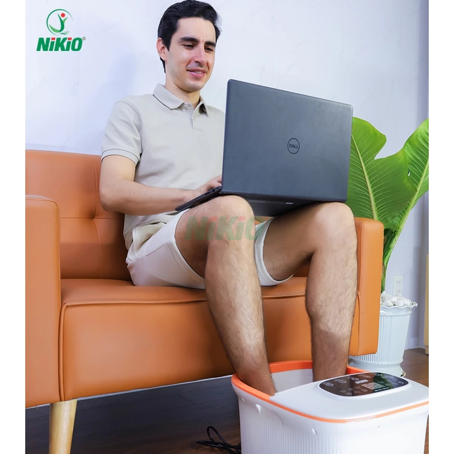 Bồn ngâm chân massage Nikio NK-195 - Chức năng làm nóng nước, con lăn massage xoay tự động