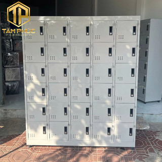 Tủ locker 30 hộc sắt có khóa đựng đồ cá nhân cho khách hàng an toàn.
