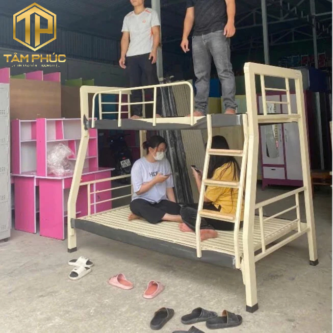 Giường 2 tầng sắt hộp vuông 4x8, sơn tĩnh điện chống ghỉ dày dặn và chắc chắc cho người lớn, trẻ em.