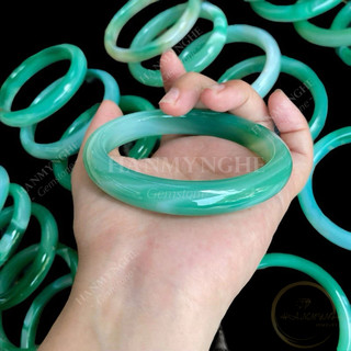 Vòng tay đá mã não tự nhiên nguyên khối loại đẹp HANMYNGHE