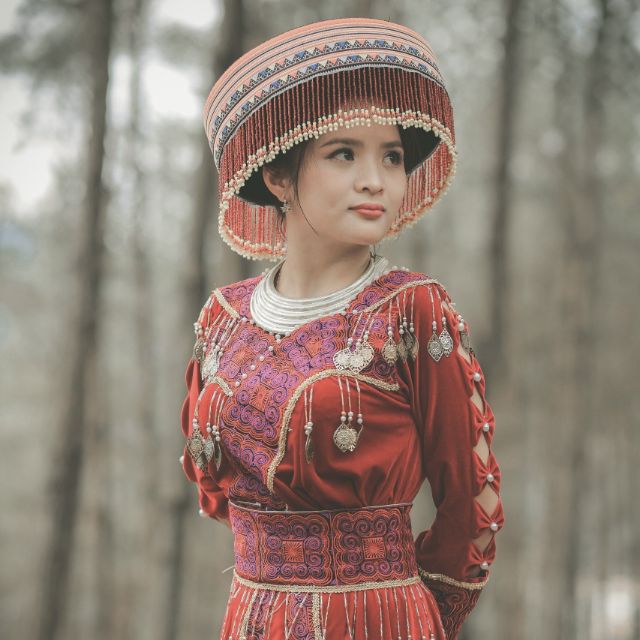 Chị Gái Ăn Vặt
