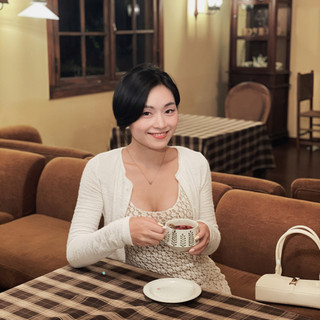 phoebevuu0204