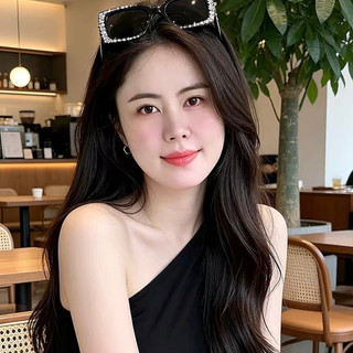 truongkimhue_1990