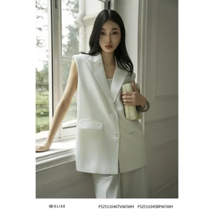 Blazer trắng vai chờm nắp túi thiết kế Elise mã sản phẩm FS2511046TVWOWH