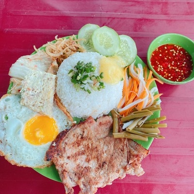 Khánh Ly - Cơm Tấm Sườn Bì